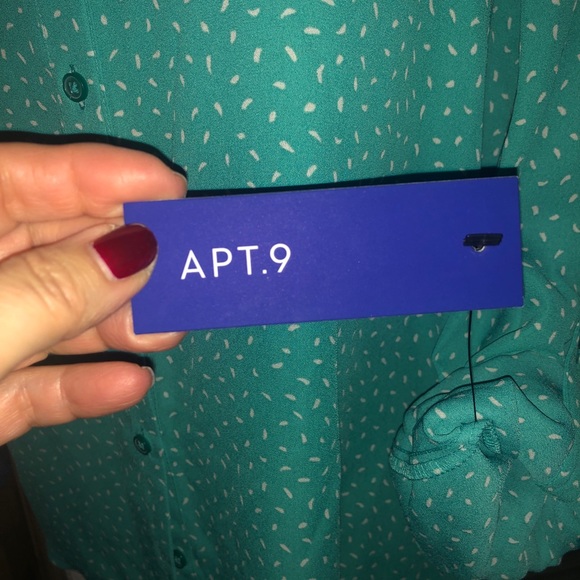 Spring Green Blouse NWT - Picture 5 of 9